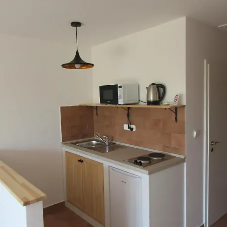 Mediterran Vendeghaz Velence