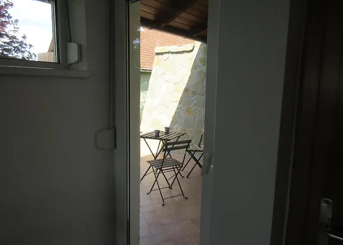 Mediterran Vendeghaz Penzion Velence