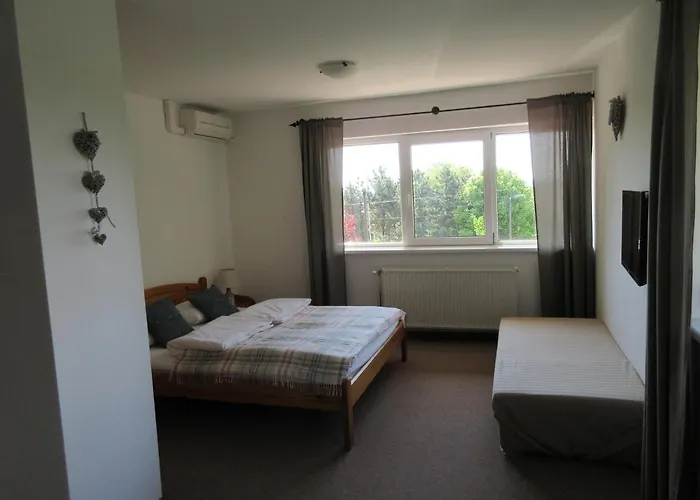 Mediterran Vendeghaz 벨렌체